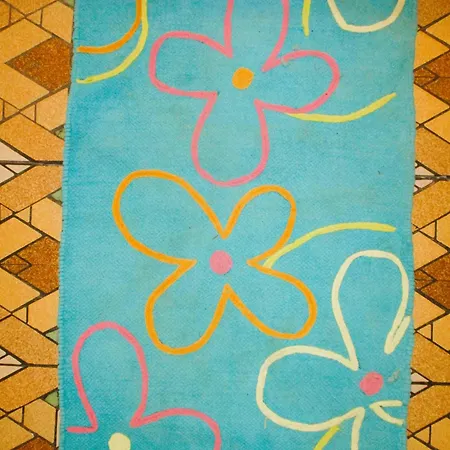 RONCE ,mer à 3mn, MAISON 70m2 avec fibre, naufragés de la route ,LA vue ! 3*